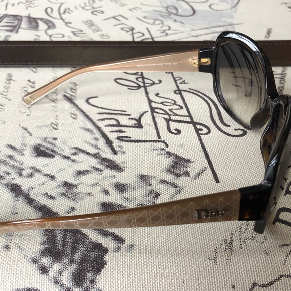 Sophisticated Dior Granville Sunglasses - NEW